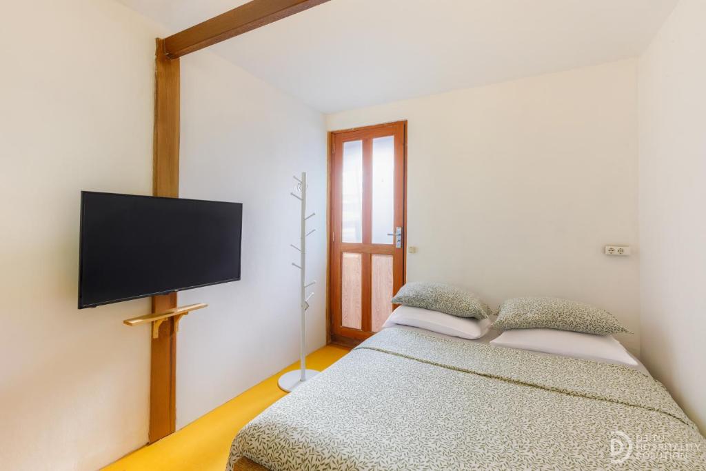 Cottage Room
